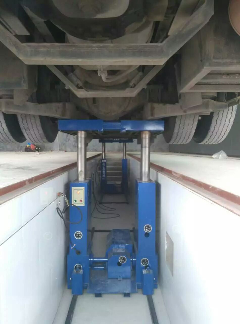 Hydraulic-car-lift0020852538.jpg